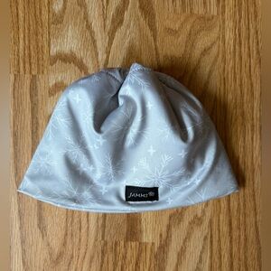 JAMMS fleece-lined hat